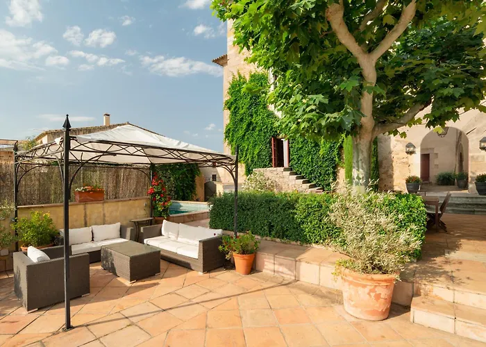 Villa Castell De *